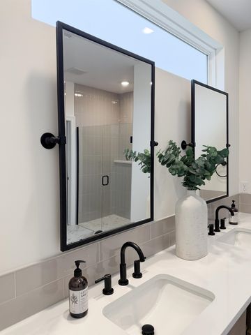 1630 N Forestview St, Wichita, KS 67235