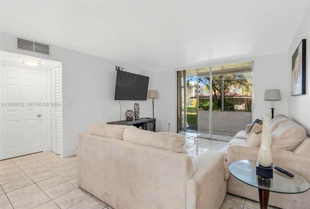 8501 NW 8th St 110, Miami, FL 33126