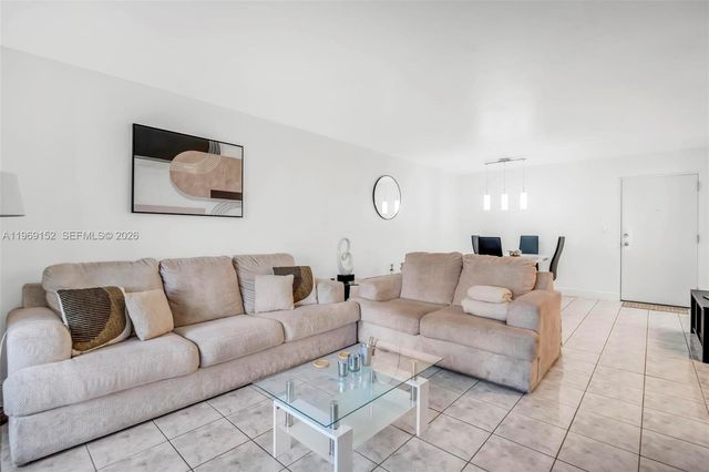 8501 NW 8th St 110, Miami, FL 33126