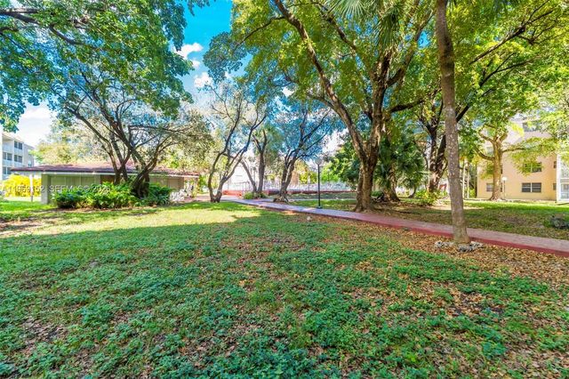 8501 NW 8th St 110, Miami, FL 33126