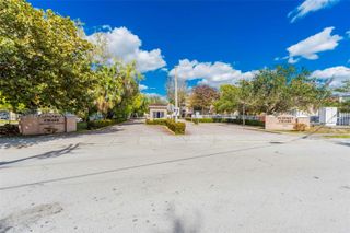 8501 NW 8th St 110, Miami, FL 33126