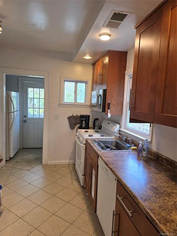 15 Roosevelt Avenue, Rye, NY 10580