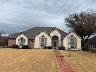 1108 Regent Lane, Greenville, TX 75402