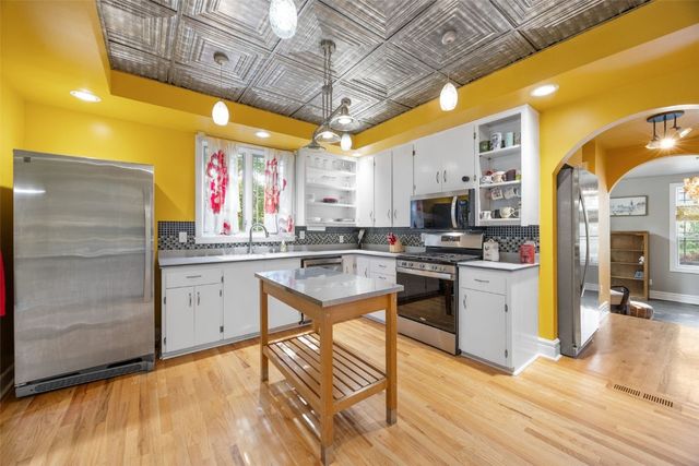 508 W 5th Street, Vinton, IA 52349