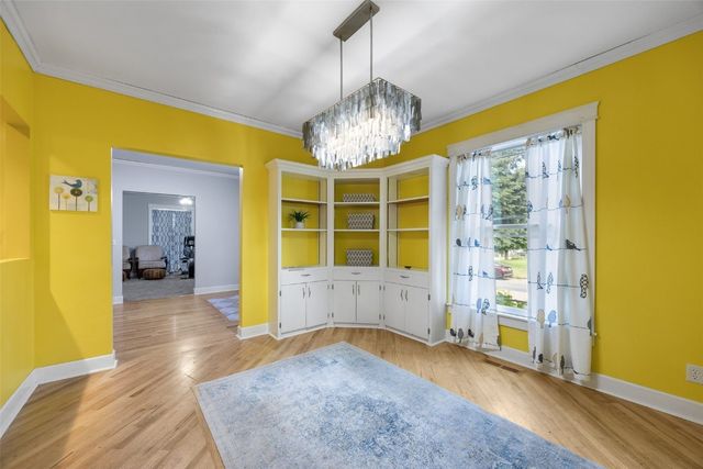 508 W 5th Street, Vinton, IA 52349