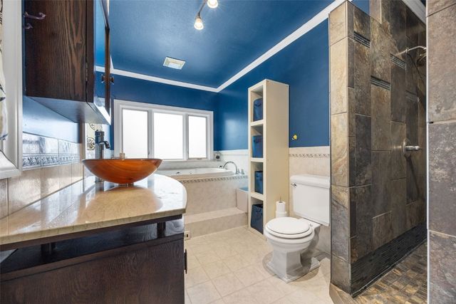 508 W 5th Street, Vinton, IA 52349