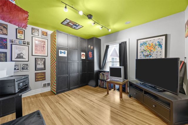 508 W 5th Street, Vinton, IA 52349