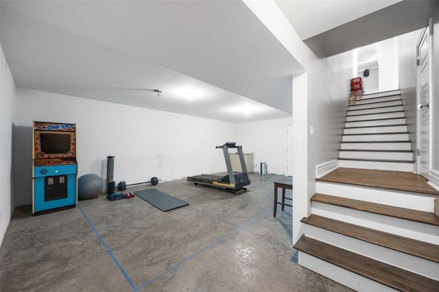 508 W 5th Street, Vinton, IA 52349