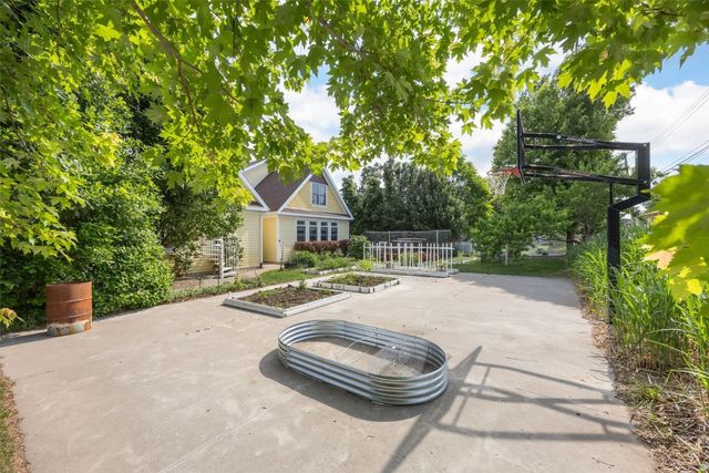 508 W 5th Street, Vinton, IA 52349