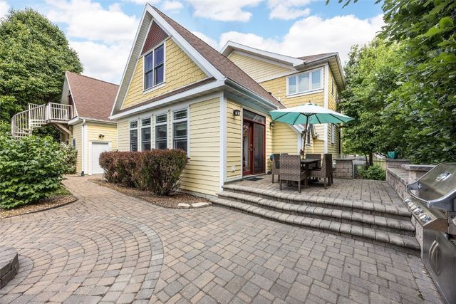 508 W 5th Street, Vinton, IA 52349