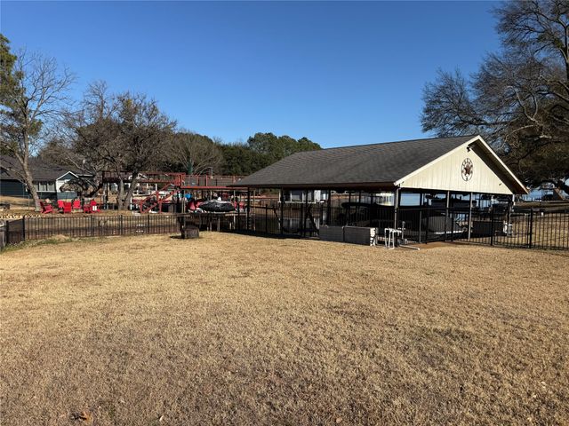 132 Tanda Trail, Trinidad, TX 75163