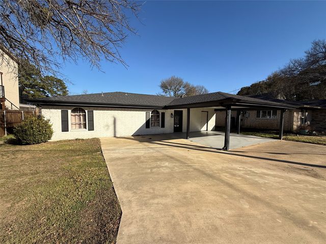 132 Tanda Trail, Trinidad, TX 75163