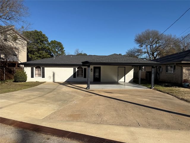 132 Tanda Trail, Trinidad, TX 75163