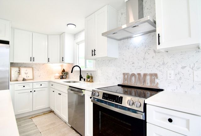 464 Poole St, Ludlow, MA 01056