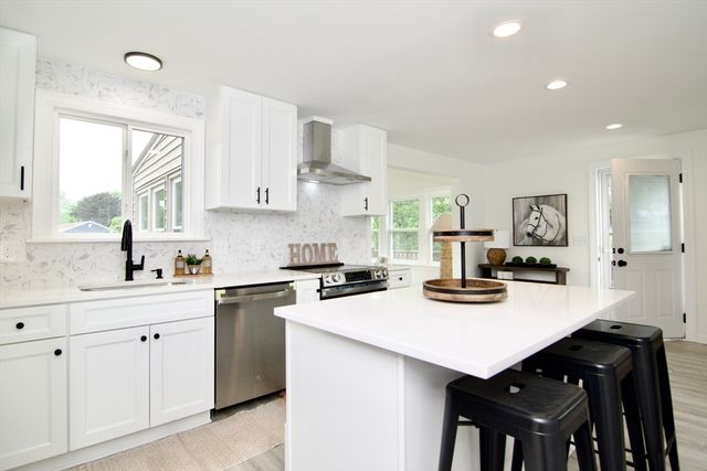 464 Poole St, Ludlow, MA 01056