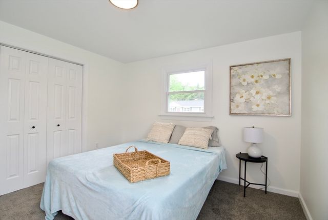 464 Poole St, Ludlow, MA 01056