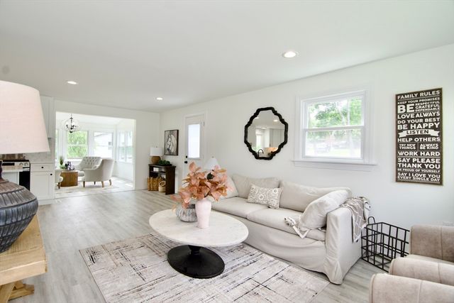 464 Poole St, Ludlow, MA 01056