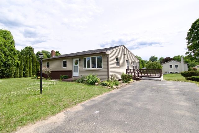 464 Poole St, Ludlow, MA 01056