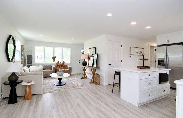 464 Poole St, Ludlow, MA 01056