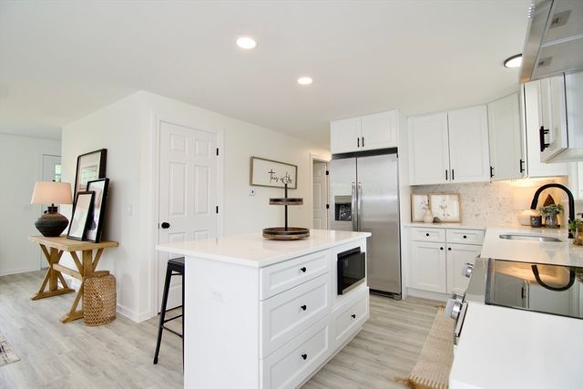 464 Poole St, Ludlow, MA 01056