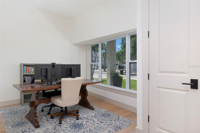 449 12TH AVENUE N, St Petersburg, FL 33701