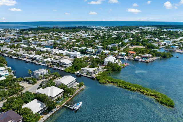 260 Plantation Avenue, Plantation Key, FL 33070