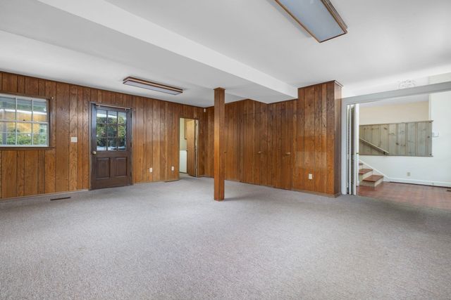 167 West Hawthorn Street, Dartmouth, MA 02747