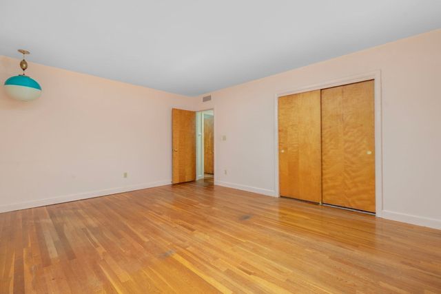 167 West Hawthorn Street, Dartmouth, MA 02747