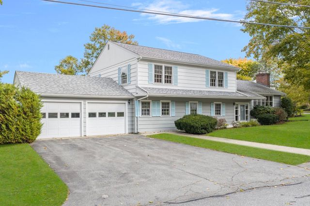 167 West Hawthorn Street, Dartmouth, MA 02747