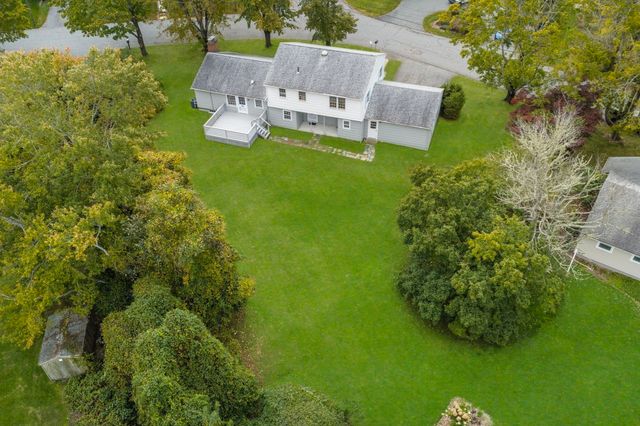 167 West Hawthorn Street, Dartmouth, MA 02747