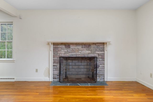 167 West Hawthorn Street, Dartmouth, MA 02747