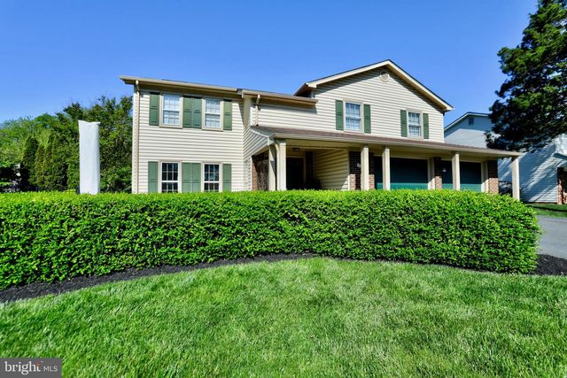 1301 CROSSTITCH DR, Herndon, VA 20170
