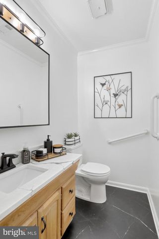 1301 CROSSTITCH DR, Herndon, VA 20170
