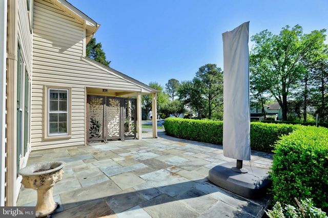 1301 CROSSTITCH DR, Herndon, VA 20170