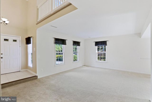 1301 CROSSTITCH DR, Herndon, VA 20170