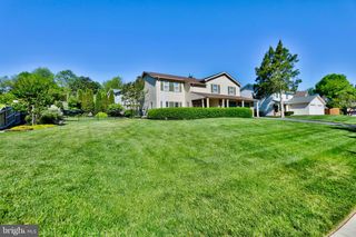 1301 CROSSTITCH DR, Herndon, VA 20170