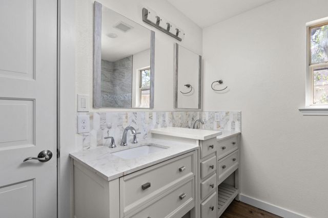 5708 Lark Creek DR, Austin, TX 78744