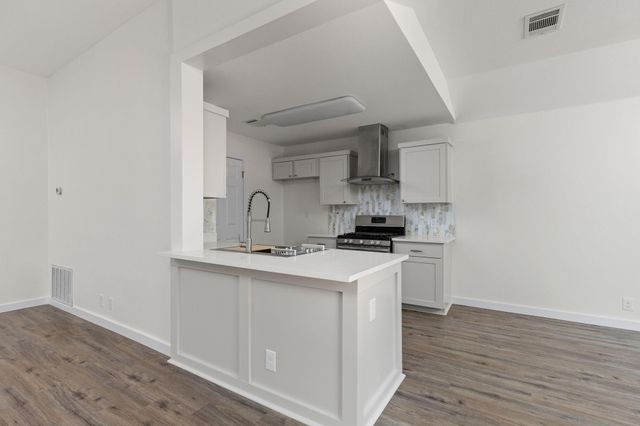 5708 Lark Creek DR, Austin, TX 78744