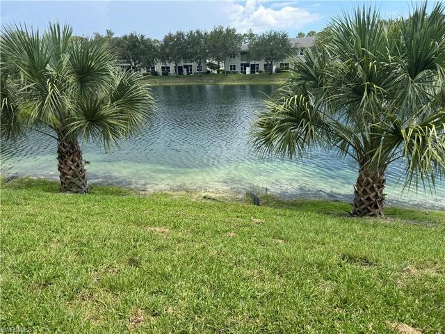 1410 Mariposa CIR 105, Naples, FL 34105