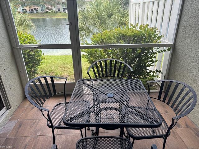 1410 Mariposa CIR 105, Naples, FL 34105