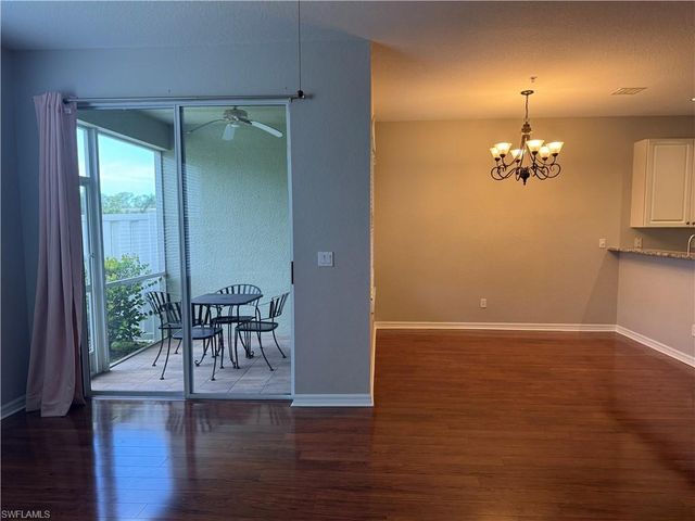 1410 Mariposa CIR 105, Naples, FL 34105
