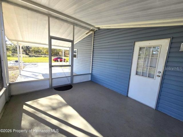 7338 FIRST LOOP AVENUE, Brooksville, FL 34613