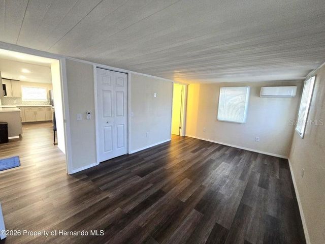 7338 FIRST LOOP AVENUE, Brooksville, FL 34613