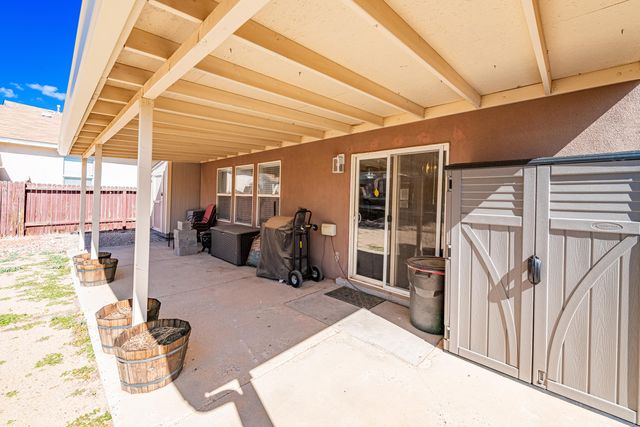 8304 Casa Gris Court NW, Albuquerque, NM 87120