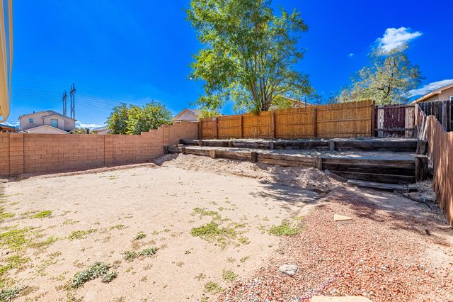 8304 Casa Gris Court NW, Albuquerque, NM 87120
