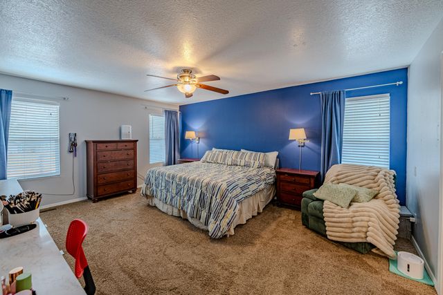 8304 Casa Gris Court NW, Albuquerque, NM 87120