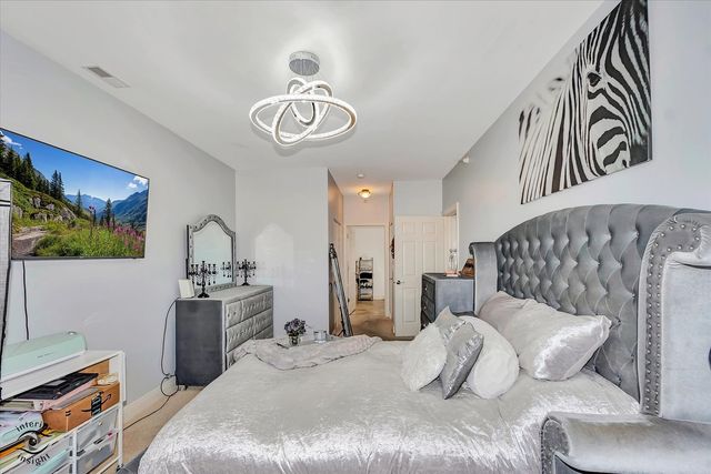 4330 N Neva Avenue 202, Norridge, IL 60706