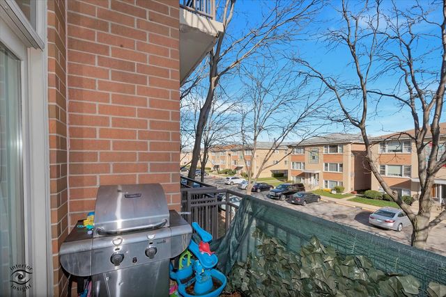 4330 N Neva Avenue 202, Norridge, IL 60706
