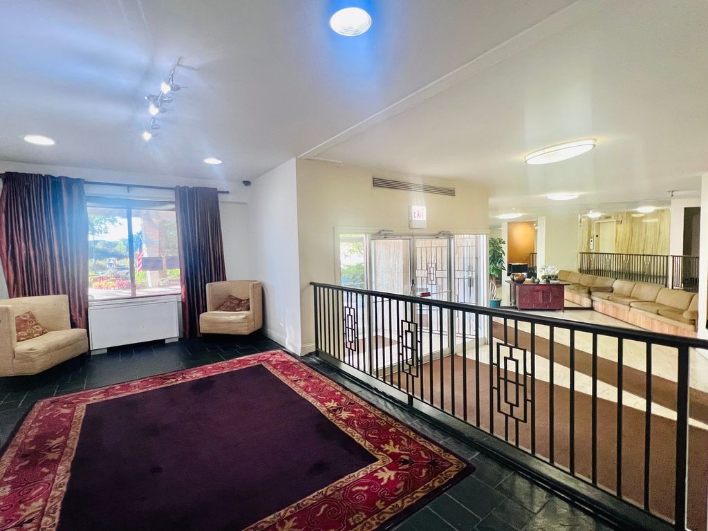 7033 N KEDZIE Avenue 710, Chicago, IL 60645 — photo 3