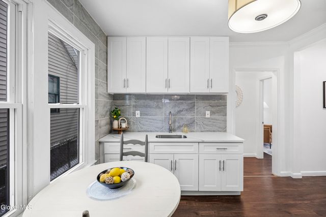 36 Edenburg Avenue, Albany, NY 12203